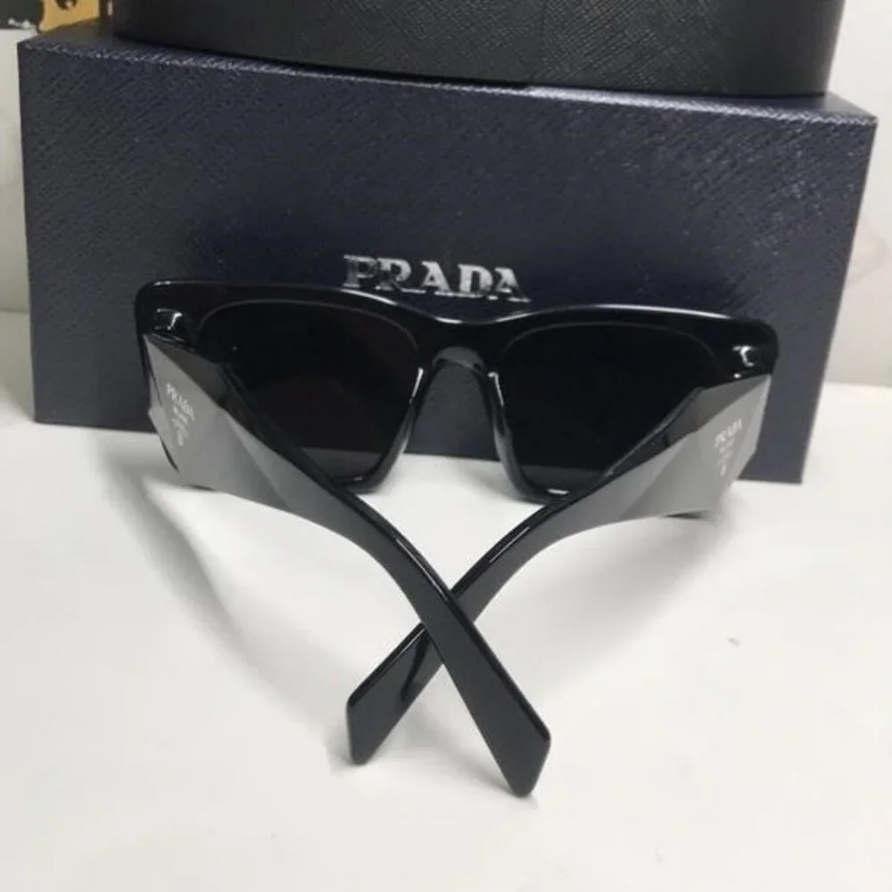 New Authentic Prada Chic Black Square Sunglasses SPR08Y 1AB-5S0 - Picture 4 of 12